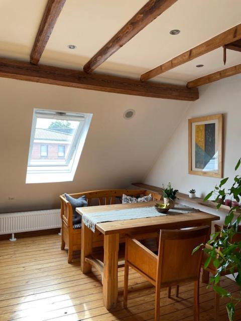 Apartment Charmante Altbauwohnung In Perfekter Lage *